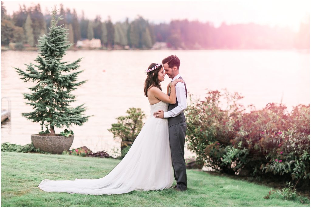 A Beautiful Summer Wedding at Green Gates at Flowing Lake